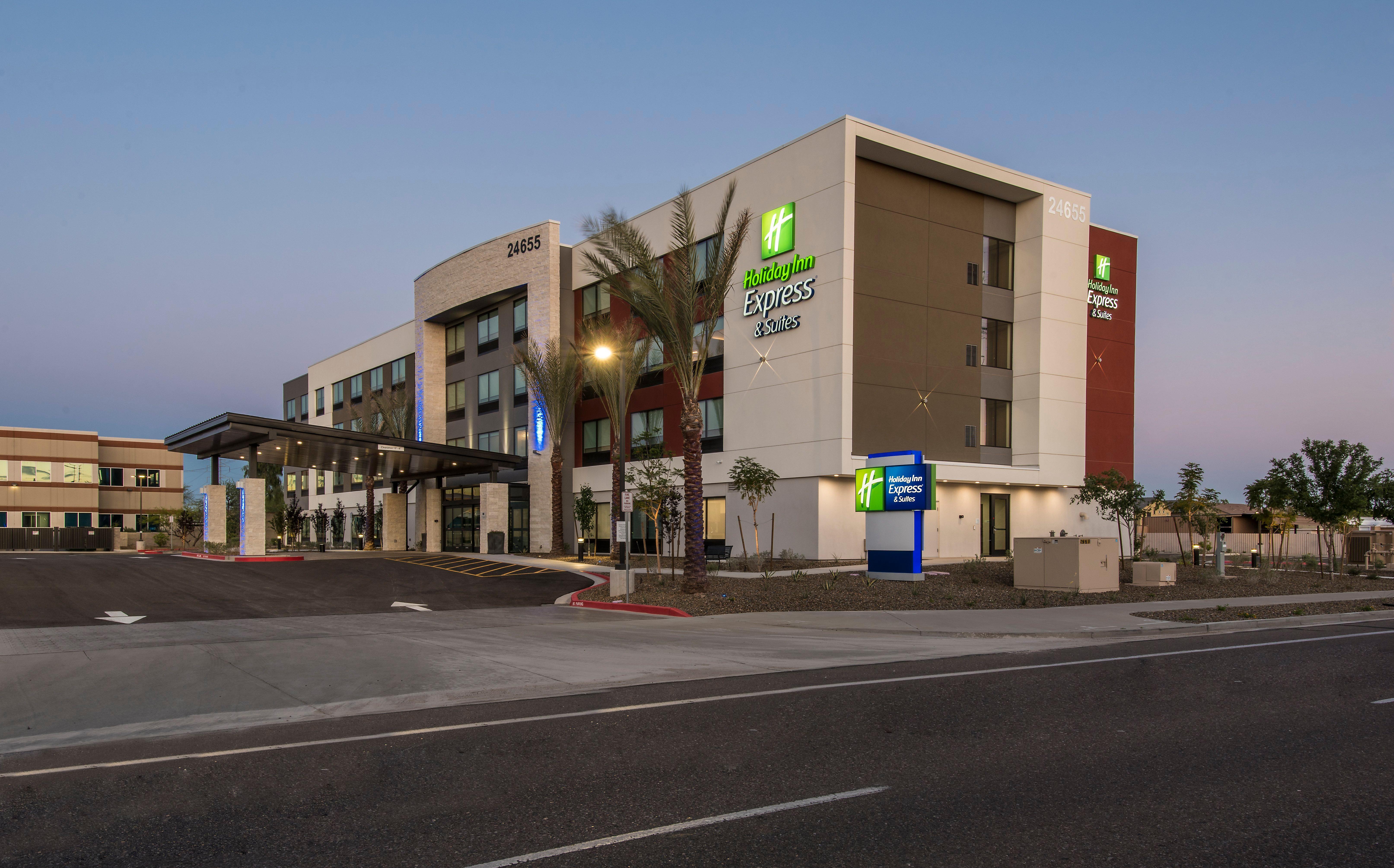 Holiday Inn Express & Suites - Phoenix North - Happy Valley, An Ihg Hotel מראה חיצוני תמונה